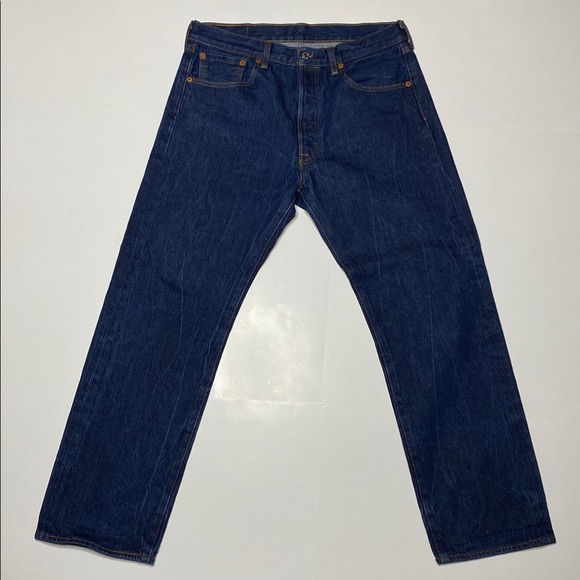 Levi's Classic 501 Jeans - Picture 4 of 11
